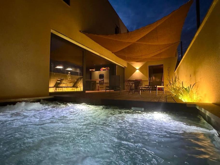 Maison D'Architecte Avec Piscine-Spa Chauffe En Centre Ville De Vaison-La-Romaine Dış mekan fotoğraf